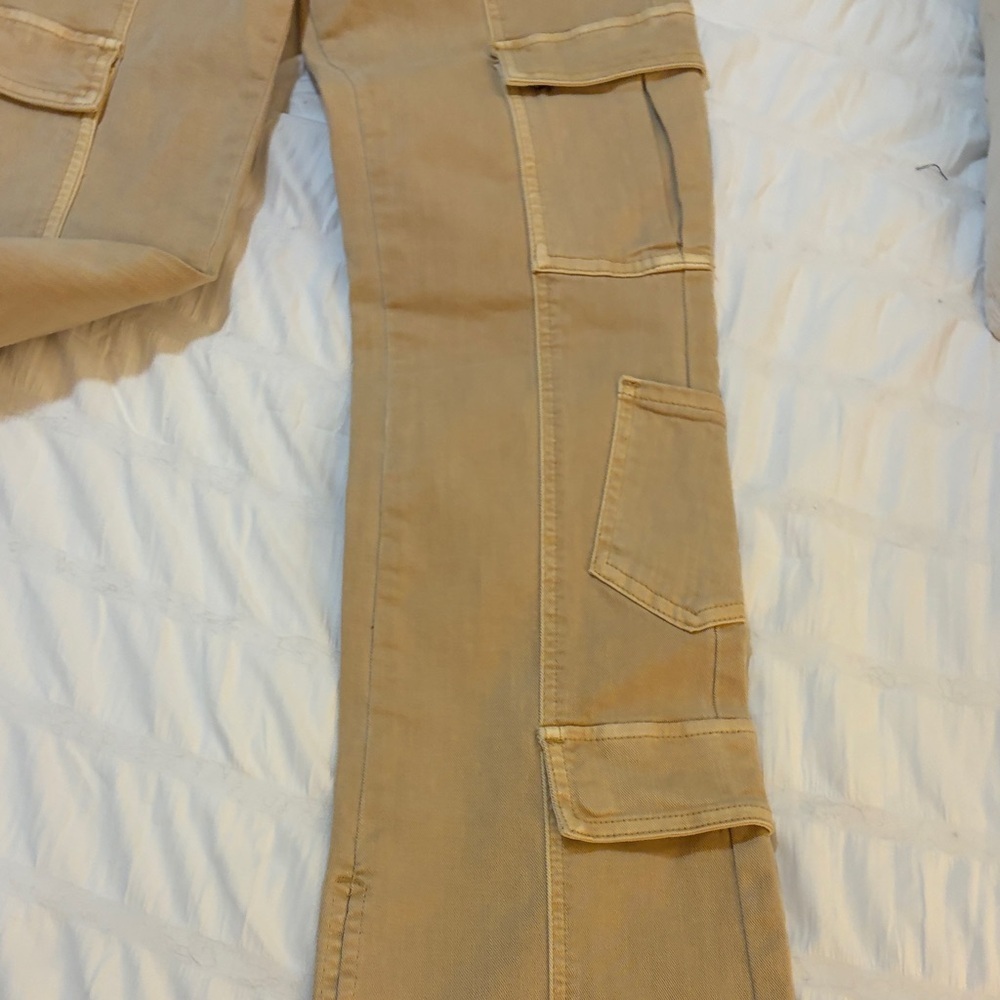 Blank NYC high rise mini flare Beige Utility Cargo Pants size 27 new with tags - Picture 5 of 9